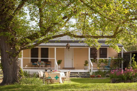 Flop House - Accommodation Gladstone 8