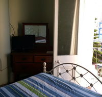 Foreshore Backpackers - Accommodation Gladstone