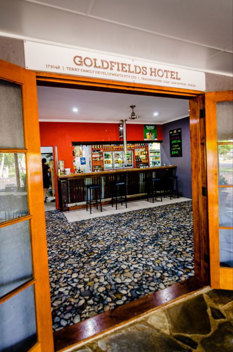 Goldfields Hotel And Finnigan's Rest - Accommodation Gladstone 3