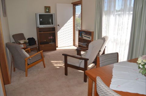 Hillview - Accommodation Gladstone 3