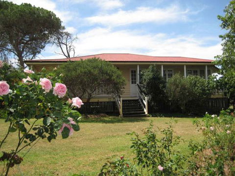 Hope Cottage Country Retreat - Accommodation Gladstone 0