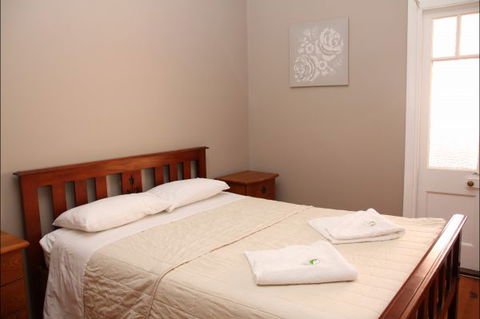 Hotel Corones Charleville - Accommodation Gladstone 3