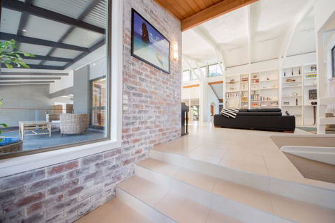 Just Heaven Mountain Retreat - Accommodation Gladstone 3