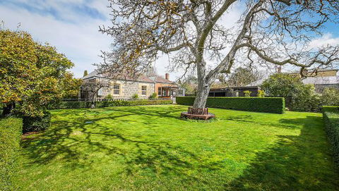 Kyneton Old Rectory - Accommodation Gladstone 0