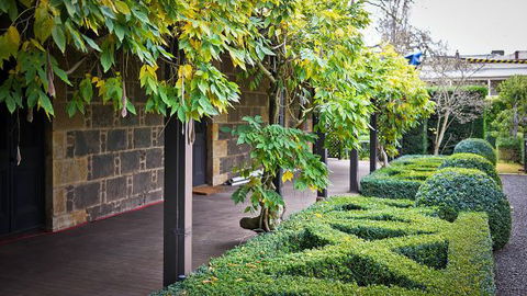 Kyneton Old Rectory - Accommodation Gladstone 4