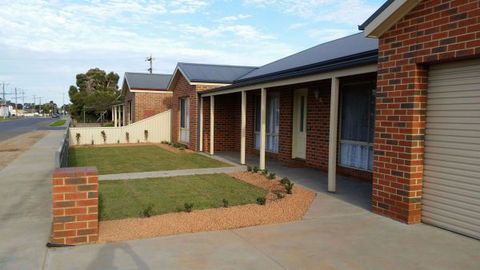 Numurkah Self Contained Apartments - Accommodation Gladstone 0