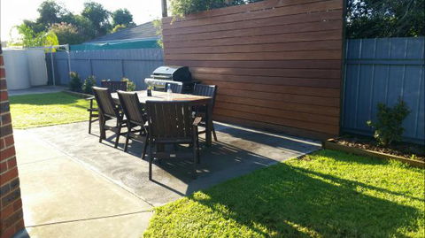Numurkah Self Contained Apartments - Accommodation Gladstone 7