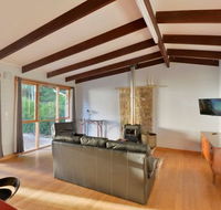 Ridgetop Hideaway - Accommodation Gladstone