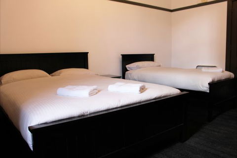 Royal Hotel Ryde - Accommodation Gladstone 4