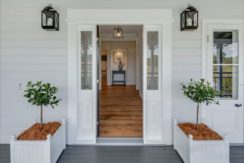The Farmhouse Eumundi - Accommodation Gladstone 1