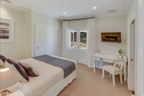The Farmhouse Eumundi - Accommodation Gladstone 7