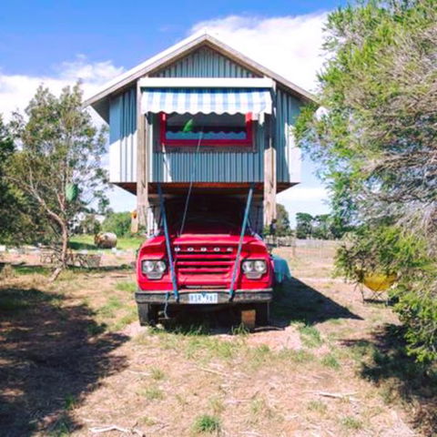 Torquay Farmstay  Blue Studio Truck - Accommodation Gladstone 0