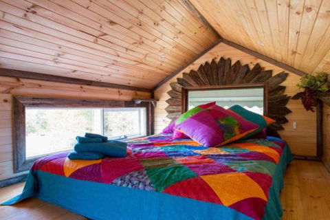 Torquay Farmstay  Blue Studio Truck - Accommodation Gladstone 1