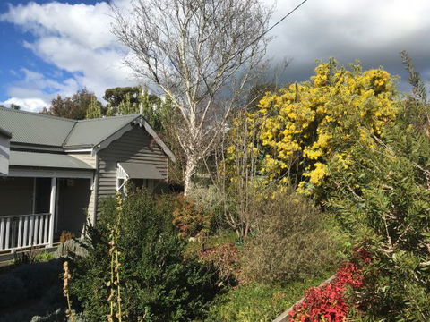 Valley View Cottage - Accommodation Gladstone 4