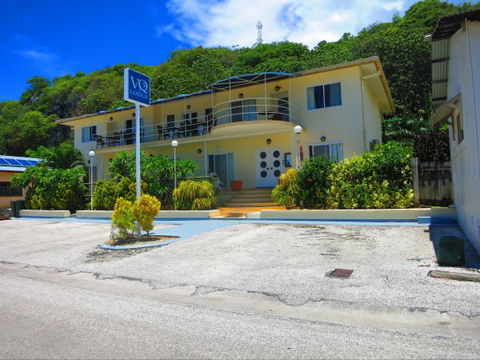 VQ3 Lodge - Accommodation Gladstone 0