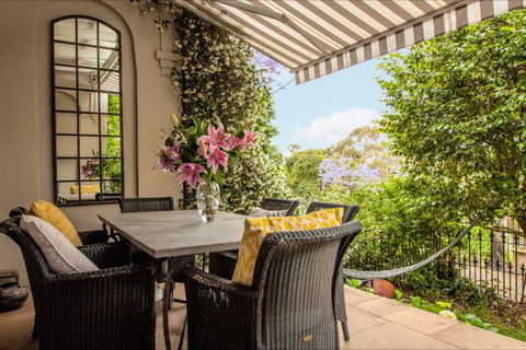 Woollahra Terrace - Accommodation Gladstone 0