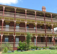 Yarra House - Accommodation Gladstone