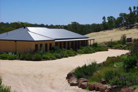 Yalooka Farm - Accommodation Gladstone 0