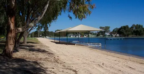 Millicent Lakeside Caravan Park - Accommodation Gladstone 0