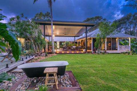 Aja - Accommodation Gladstone 2