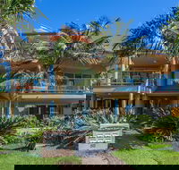 Apartment Three Surfside - Ocean Views - Accommodation Gladstone