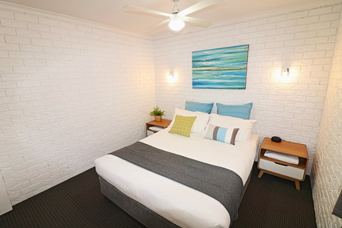 Aquarius Merimbula - Accommodation Gladstone 2