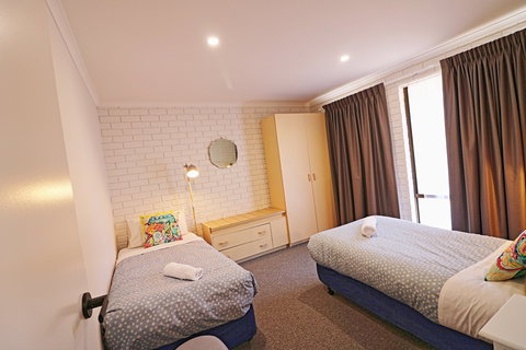 Aquarius Merimbula - Accommodation Gladstone 4