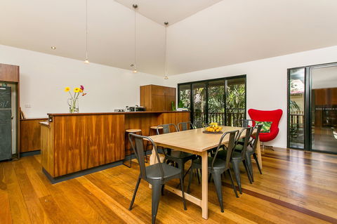 Casa Dan - Accommodation Gladstone 2