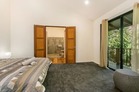 Casa Dan - Accommodation Gladstone 3