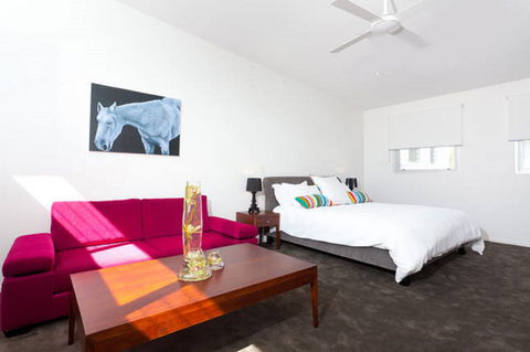 Clique Two - Accommodation Gladstone 4