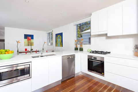 Clique Two - Accommodation Gladstone 7