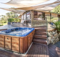 Coach House Hill Cottage - Accommodation Gladstone