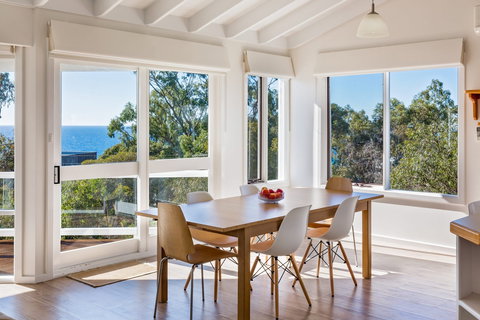 Eagle Heights - Accommodation Gladstone 4