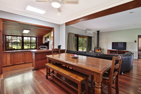 Elouera - Accommodation Gladstone 1