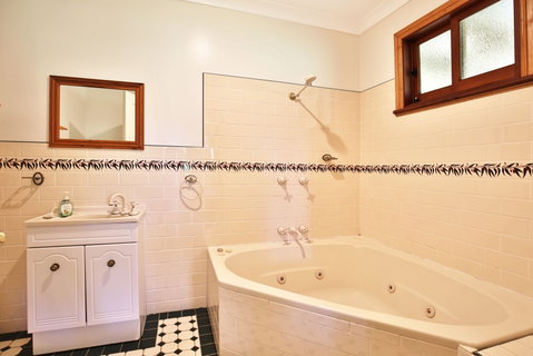 Elouera - Accommodation Gladstone 4