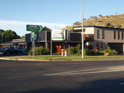 Gundagai Motel - Accommodation Gladstone 0