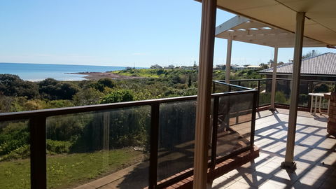 Ocean View - Accommodation Gladstone 2