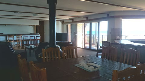 Ocean View - Accommodation Gladstone 3