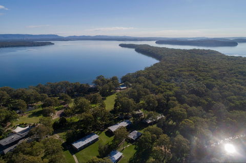 Point Wolstoncroft Sport And Recreation Centre - Accommodation Gladstone 0