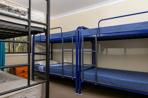 Point Wolstoncroft Sport And Recreation Centre - Accommodation Gladstone 2