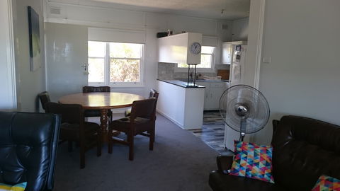 Sea Story - Accommodation Gladstone 9
