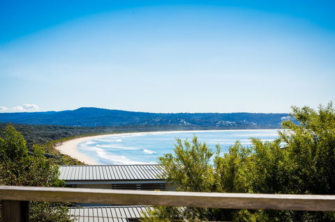 The Love Shack: Pambula Beach - Accommodation Gladstone 0