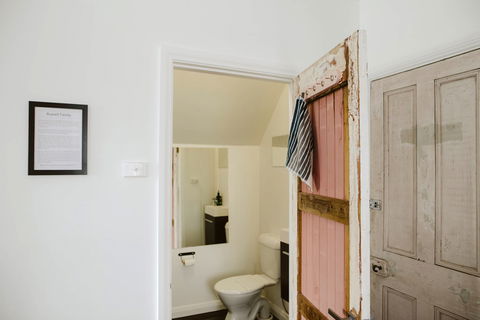 The Loft At Denver - Accommodation Gladstone 7