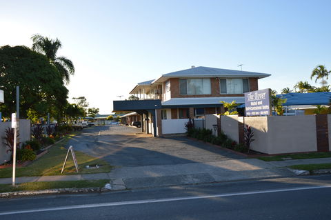 The Rover Holiday Units/Motel - Accommodation Gladstone 0