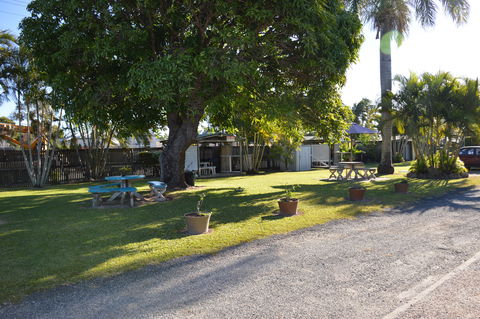 The Rover Holiday Units/Motel - Accommodation Gladstone 1