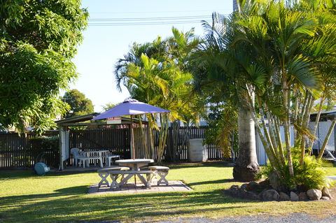 The Rover Holiday Units/Motel - Accommodation Gladstone 3