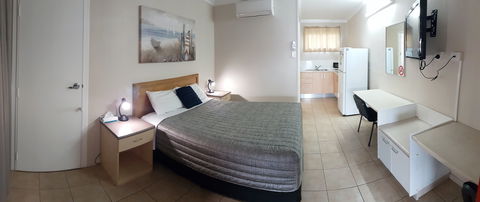 Tropic Coast Motel - Accommodation Gladstone 3