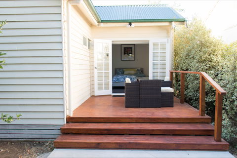 A Coonawarra Experience - Accommodation Gladstone 2