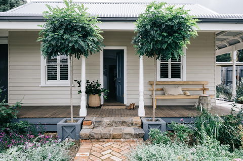 Acre Of Roses - Accommodation Gladstone 1