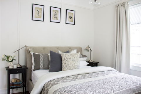 Anchored In Byron - Accommodation Gladstone 1